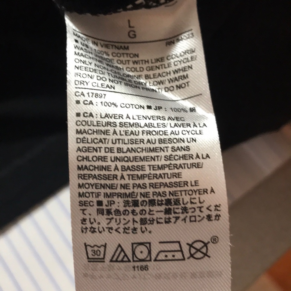 Banana Republic T-shirt - Picture 3 of 4